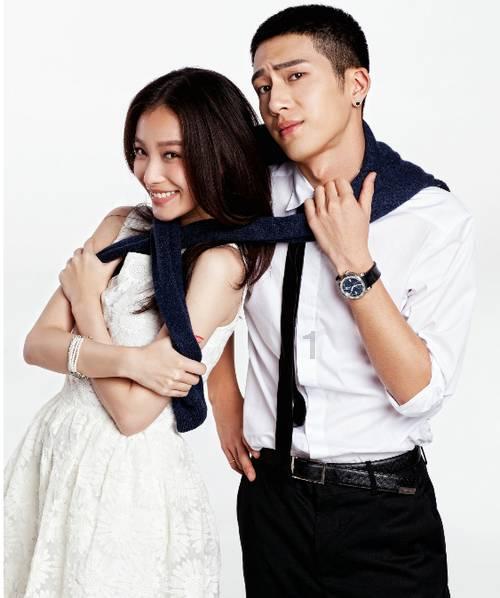 我家的户口本有我伯父老婆和女儿在，可以去派出所把她们两个划开吗？
